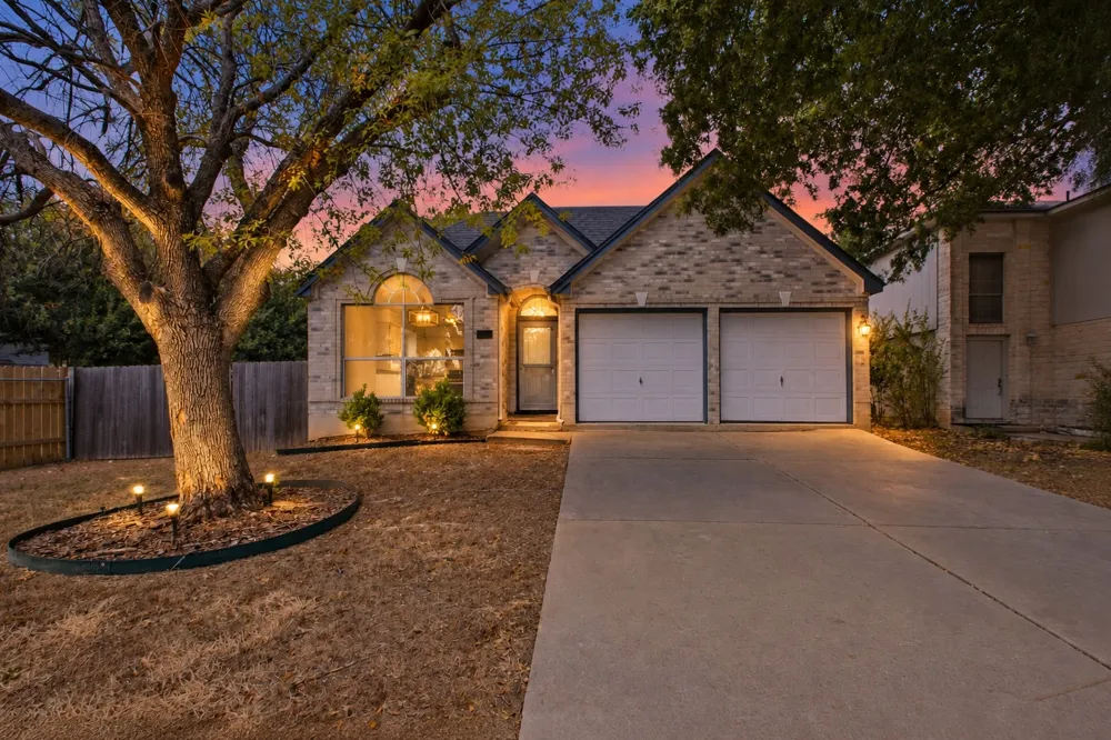 1206 Garden Path Drive Round Rock, TX 78664