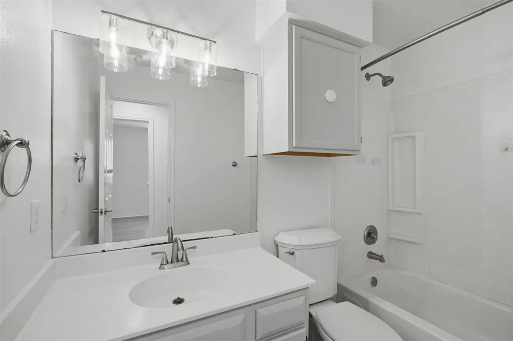 1206 Garden Path Drive Round Rock, TX 78664