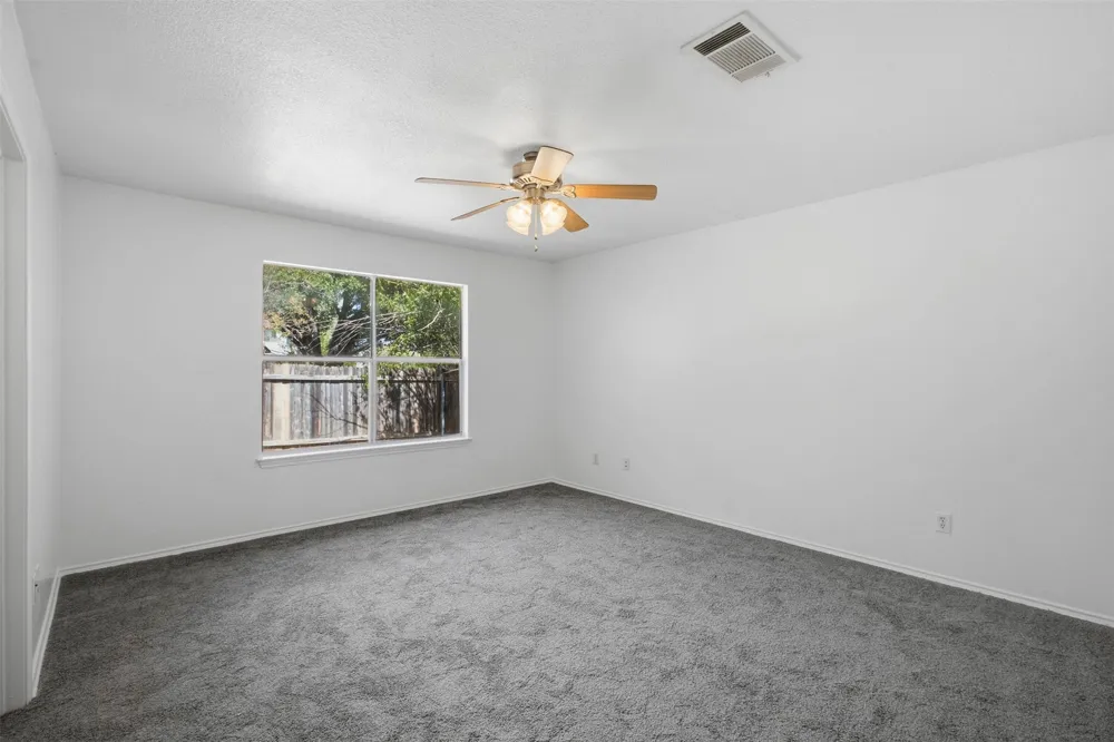 1206 Garden Path Drive Round Rock, TX 78664