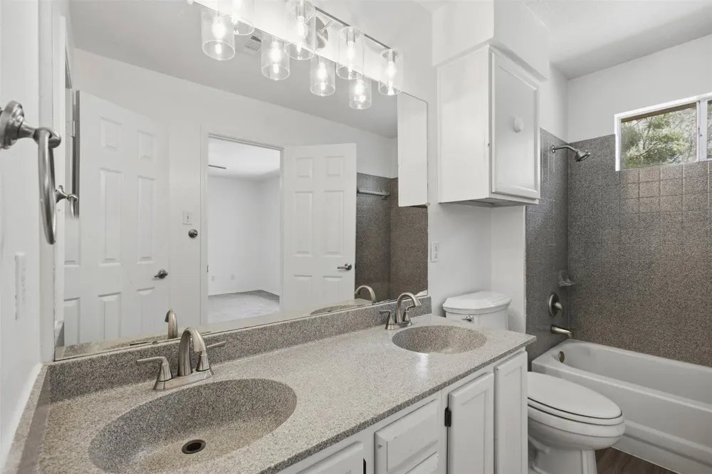 1206 Garden Path Drive Round Rock, TX 78664