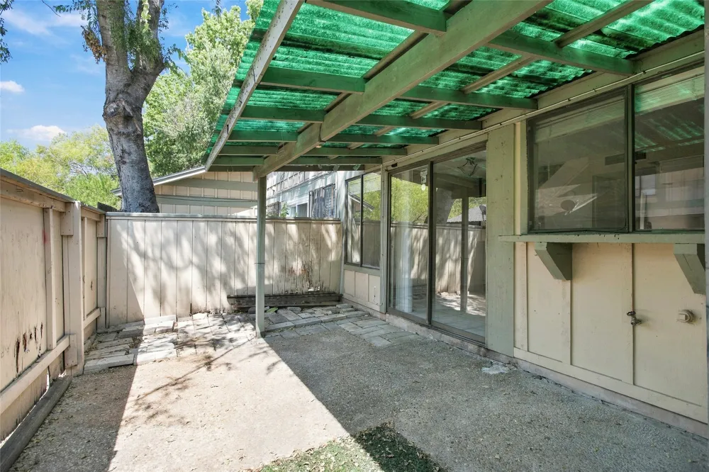 902 Park Village Cove Austin, TX 78758