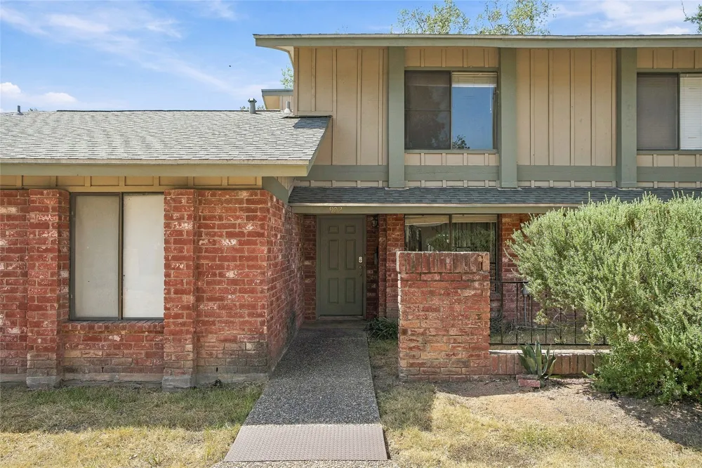 902 Park Village Cove Austin, TX 78758