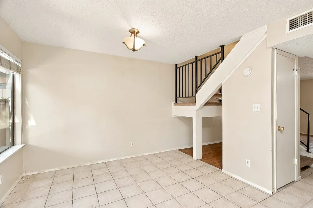 902 Park Village Cove Austin, TX 78758