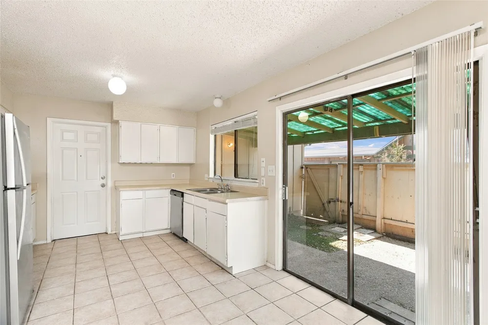 902 Park Village Cove Austin, TX 78758