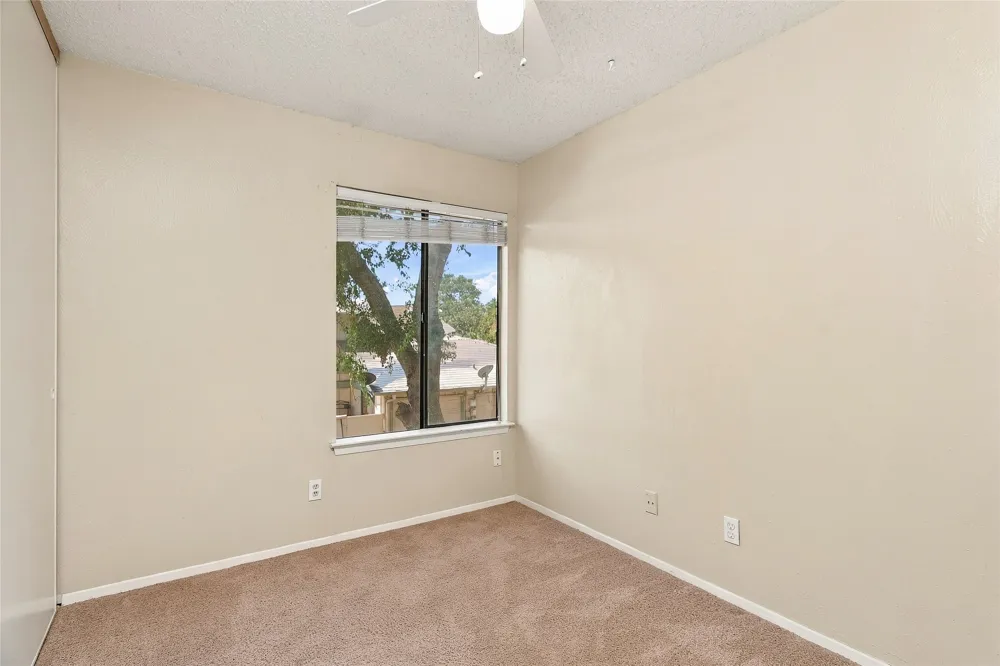 902 Park Village Cove Austin, TX 78758