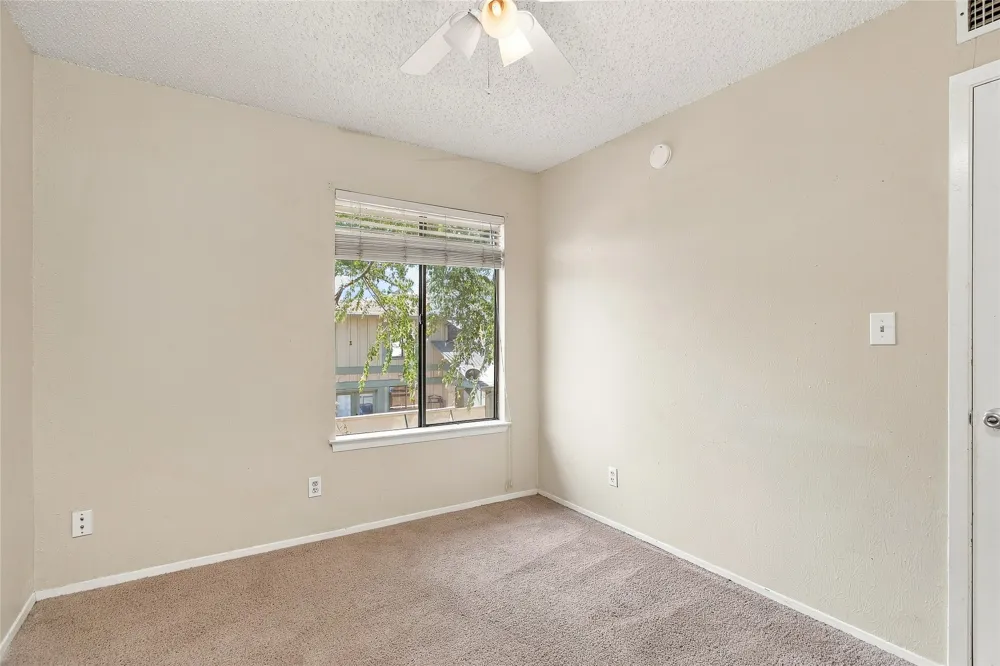 902 Park Village Cove Austin, TX 78758