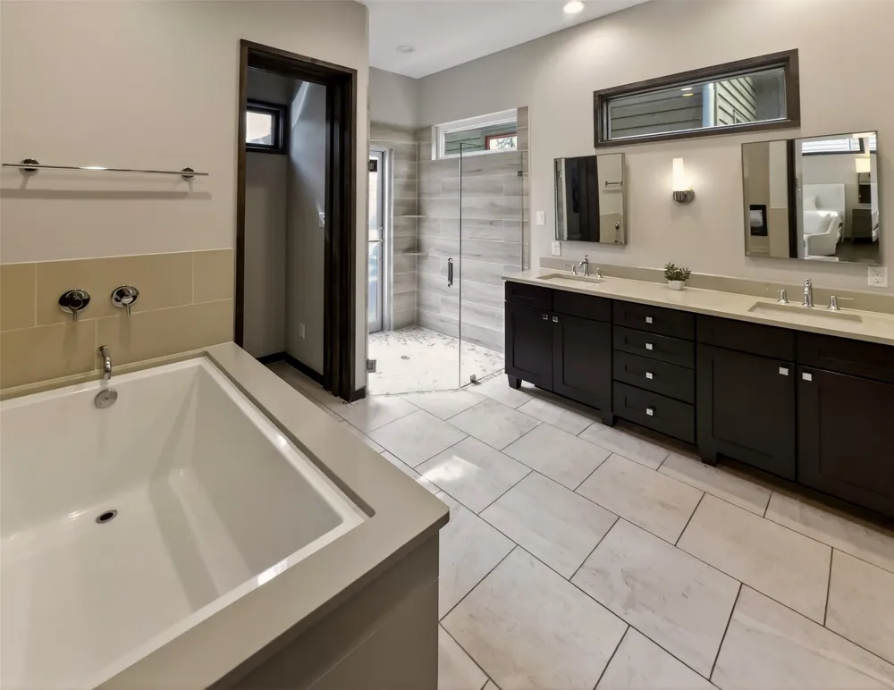 2113 Barbaro Way #17 Spicewood, TX 78669