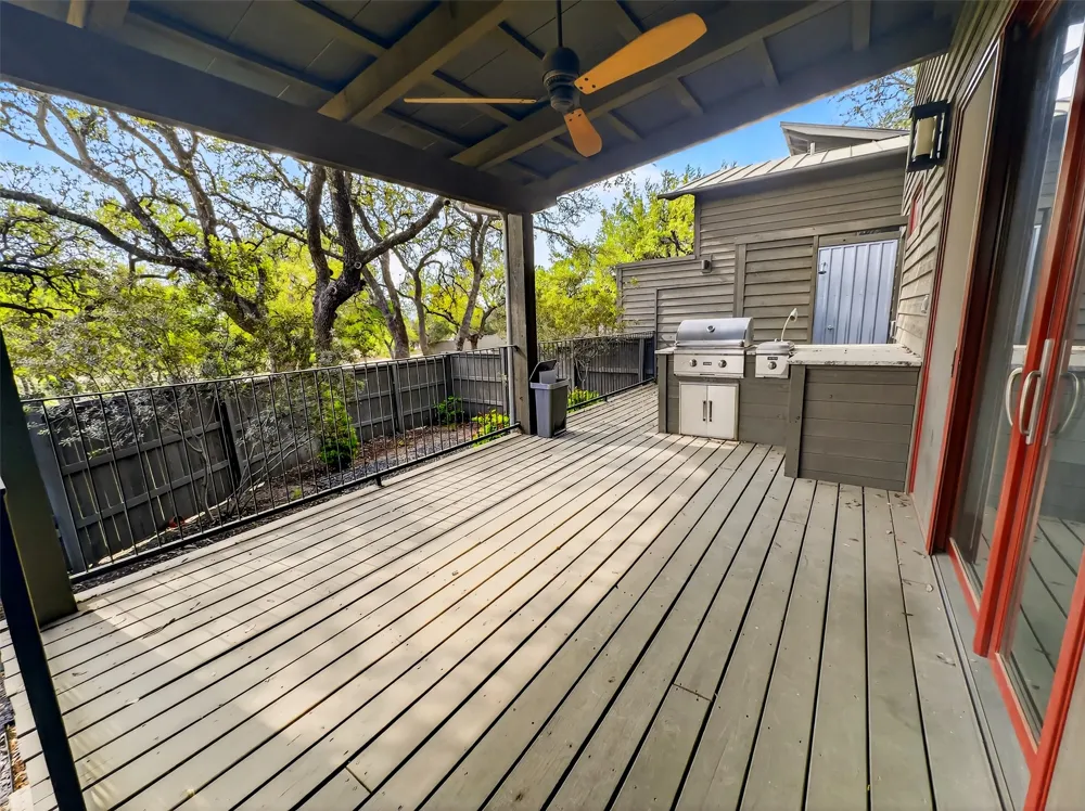 2113 Barbaro Way #17 Spicewood, TX 78669