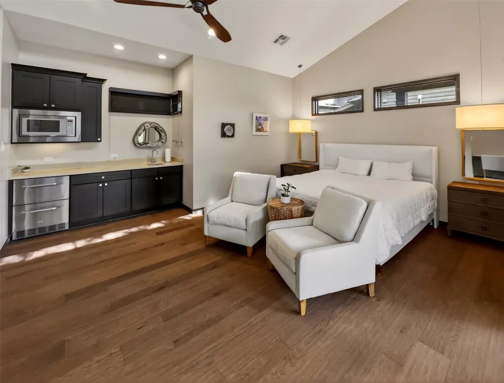 2113 Barbaro Way #17 Spicewood, TX 78669