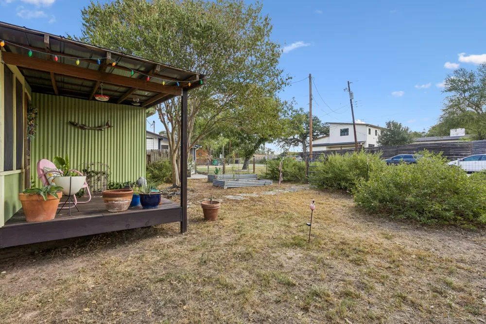 1106 Minnie Drive Austin, TX 78732