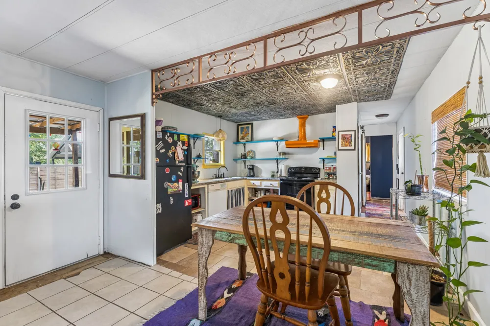 1106 Minnie Drive Austin, TX 78732