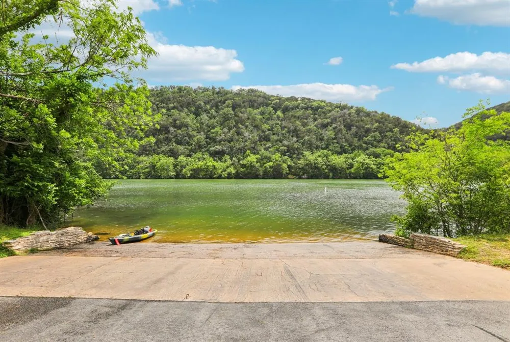 1106 Minnie Drive Austin, TX 78732