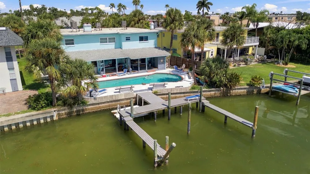 225 116TH AVENUE #225C Treasure Island, FL 33706