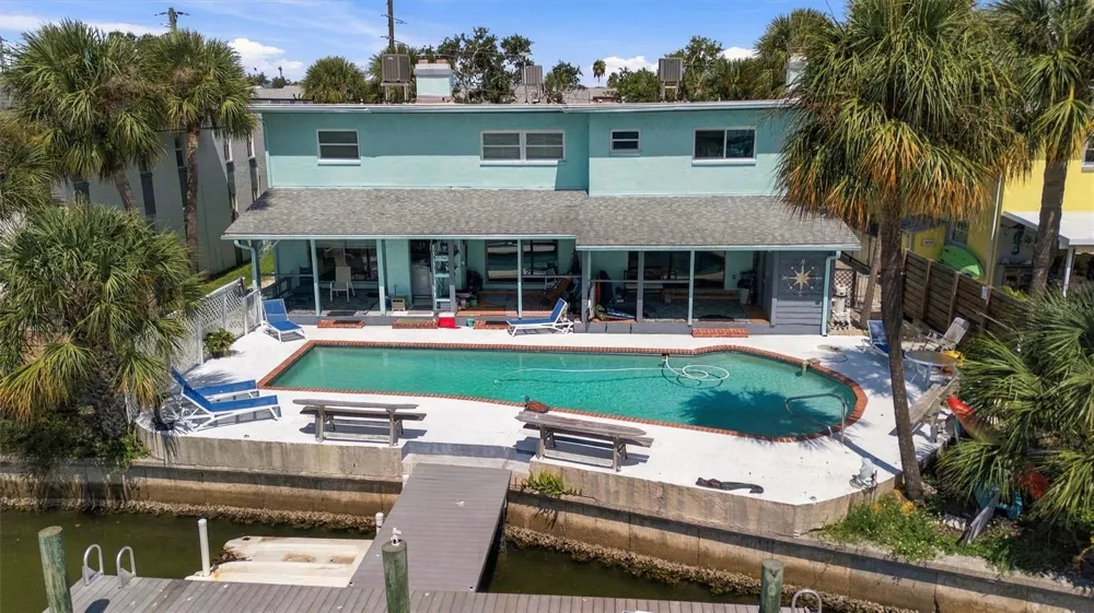 225 116TH AVENUE #225C Treasure Island, FL 33706