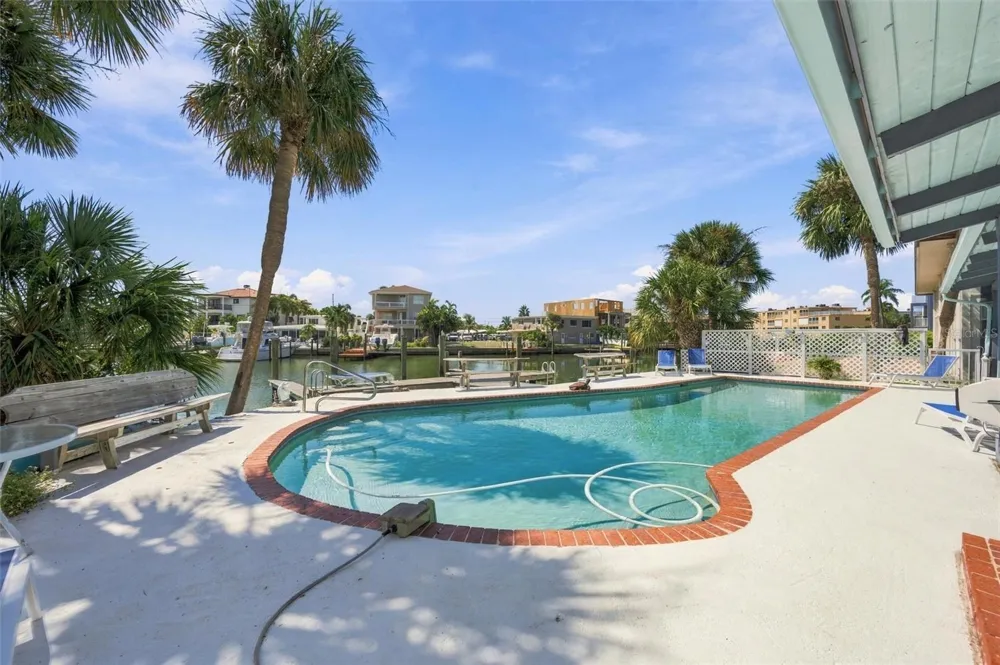 225 116TH AVENUE #225C Treasure Island, FL 33706