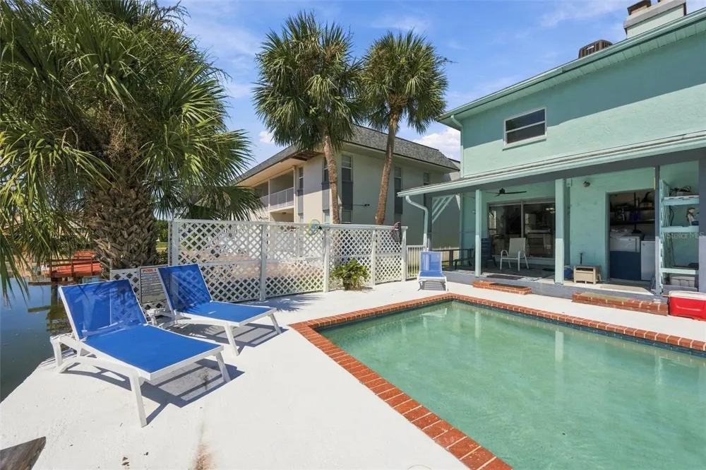 225 116TH AVENUE #225C Treasure Island, FL 33706