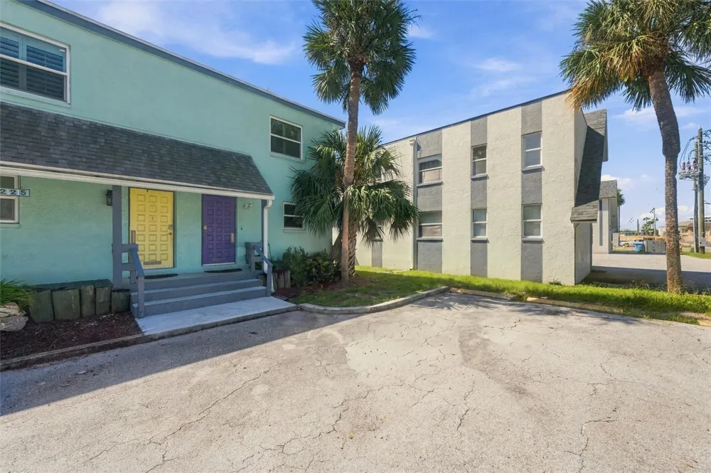 225 116TH AVENUE #225C Treasure Island, FL 33706
