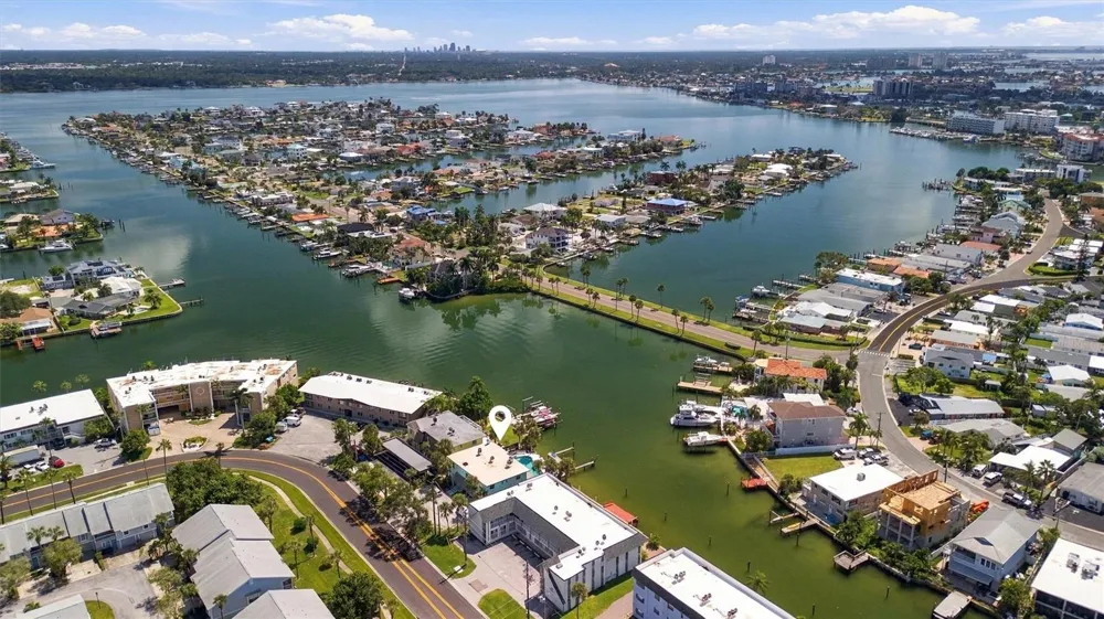 225 116TH AVENUE #225C Treasure Island, FL 33706