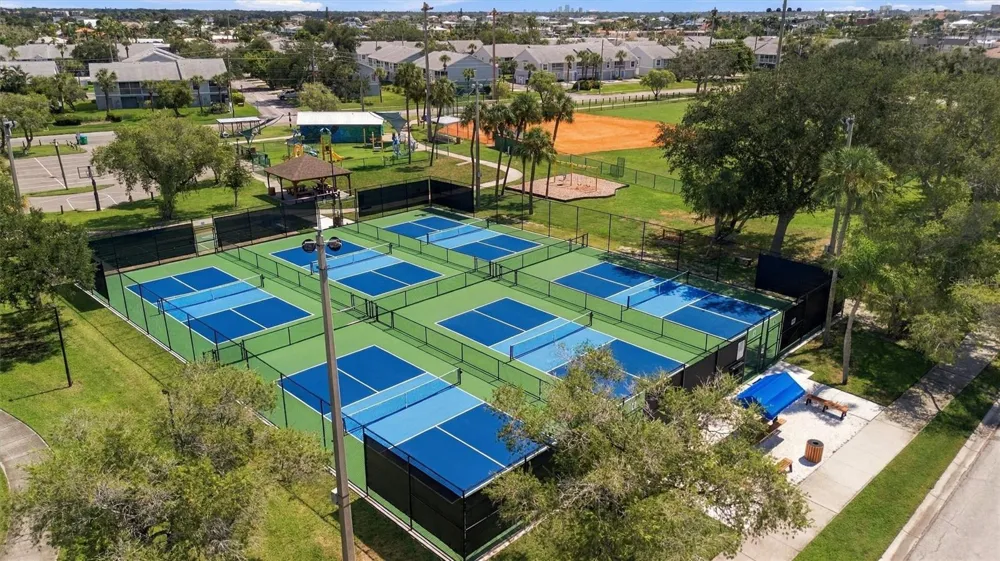 225 116TH AVENUE #225C Treasure Island, FL 33706