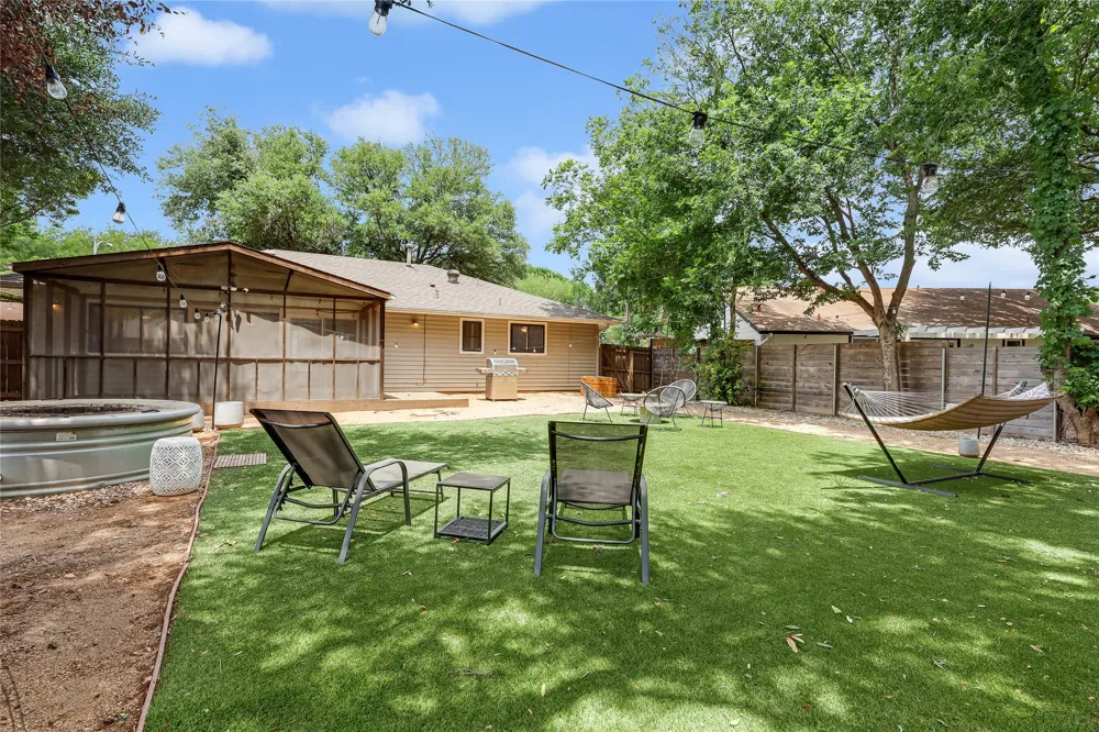 307 Thistlewood Drive Austin, TX 78745