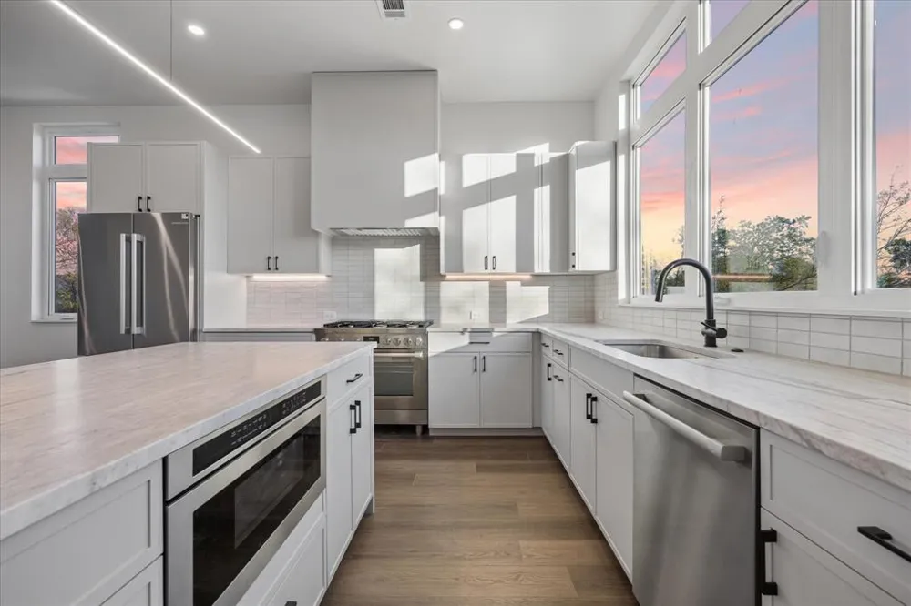 4101 Menchaca Road #203 Austin, TX 78704