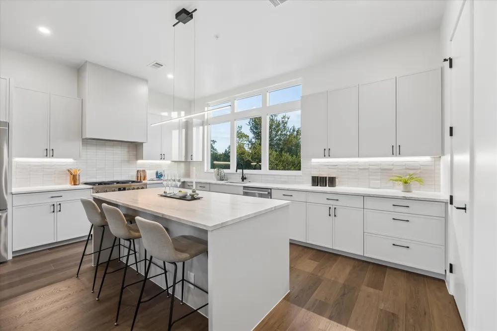 4101 Menchaca Road #203 Austin, TX 78704