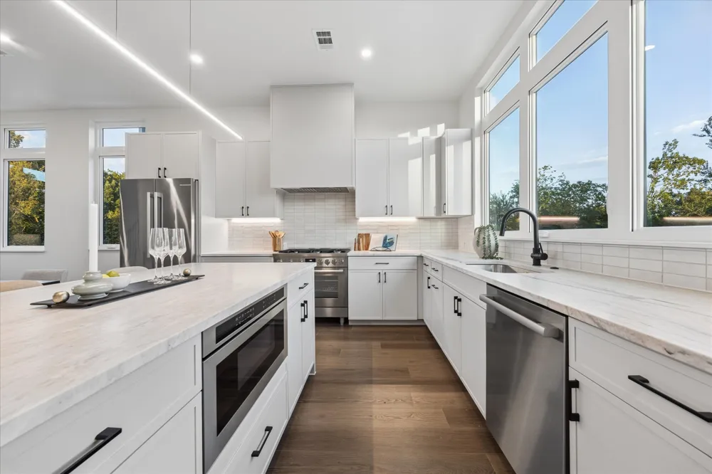 4101 Menchaca Road #203 Austin, TX 78704