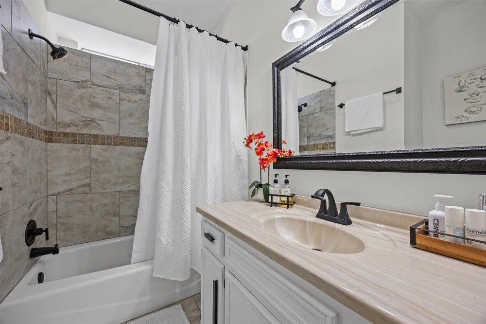 3006 Overland Street Round Rock, TX 78681