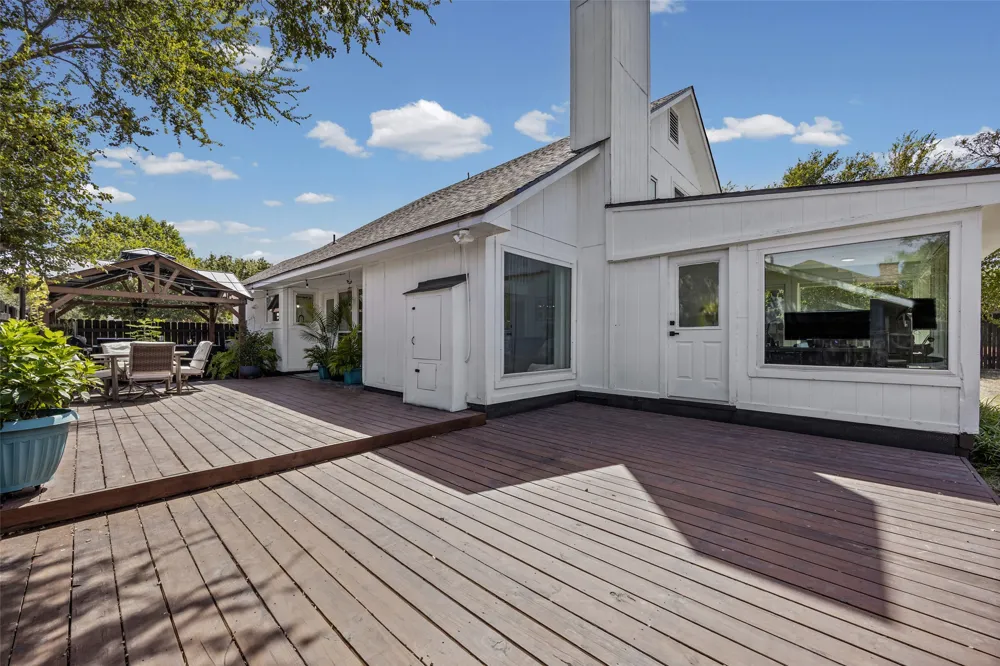 3006 Overland Street Round Rock, TX 78681