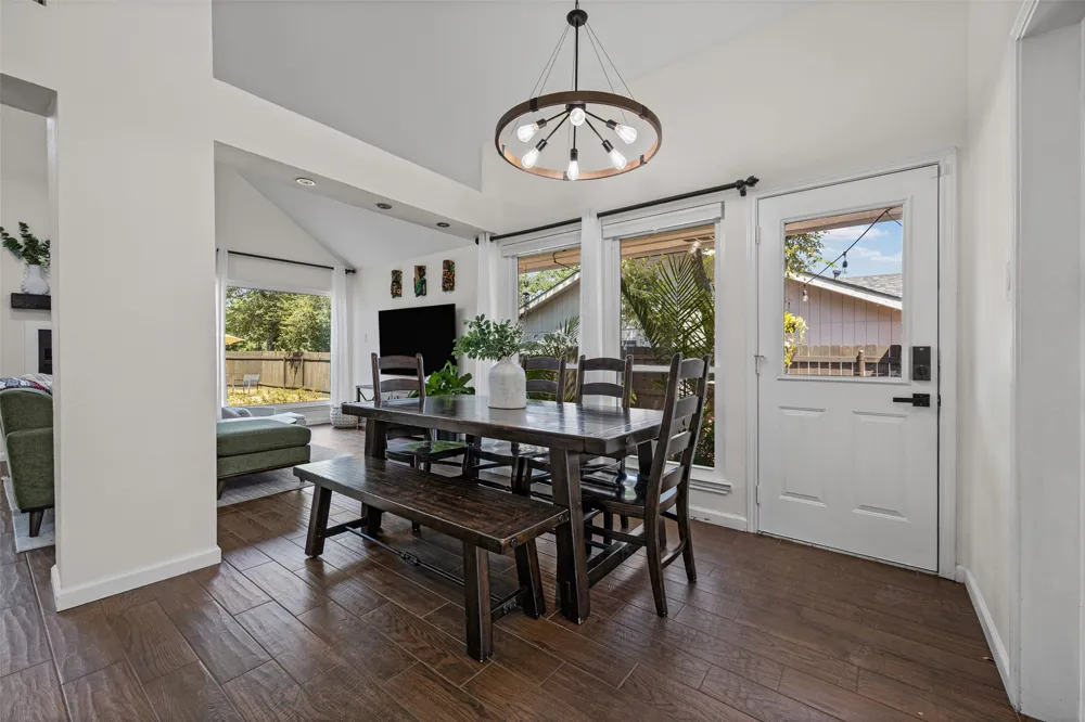 3006 Overland Street Round Rock, TX 78681