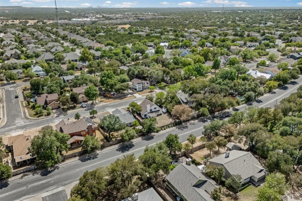 3006 Overland Street Round Rock, TX 78681