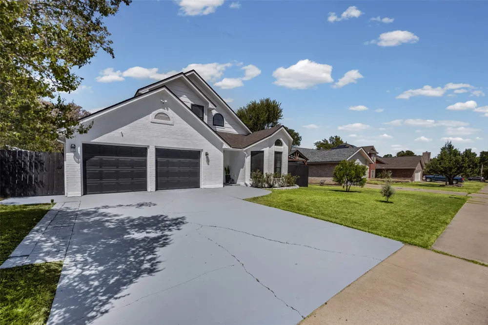 3006 Overland Street Round Rock, TX 78681