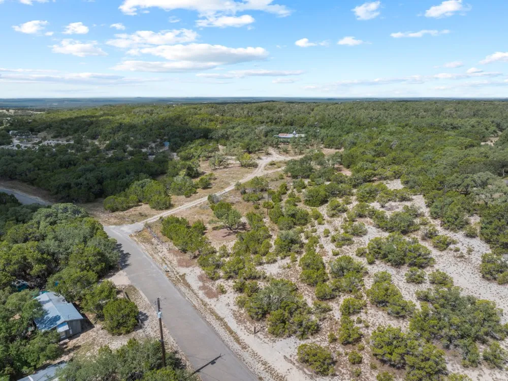 700 Rolling Hills Drive Wimberley, TX 78676