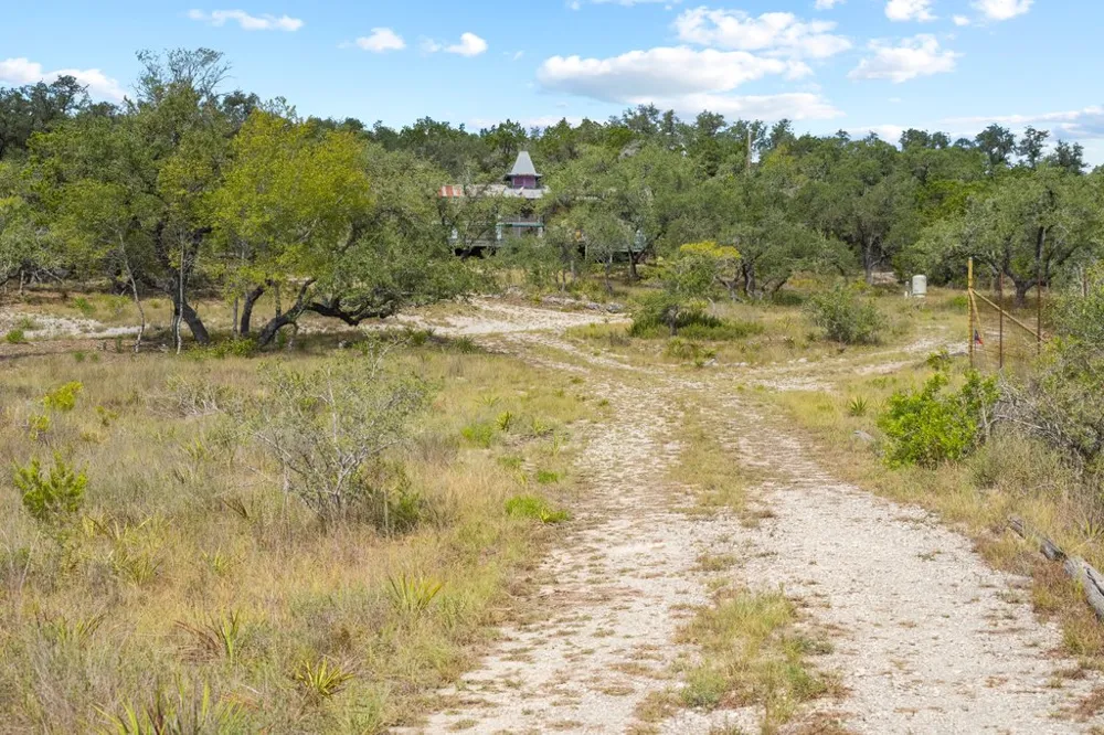 700 Rolling Hills Drive Wimberley, TX 78676