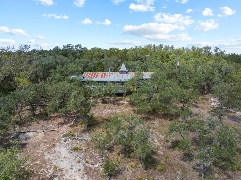 700 Rolling Hills Drive Wimberley, TX 78676