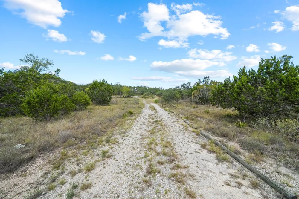 700 Rolling Hills Drive Wimberley, TX 78676