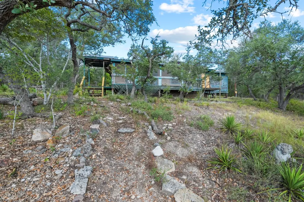 700 Rolling Hills Drive Wimberley, TX 78676