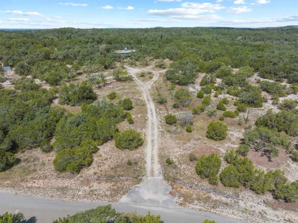 700 Rolling Hills Drive Wimberley, TX 78676