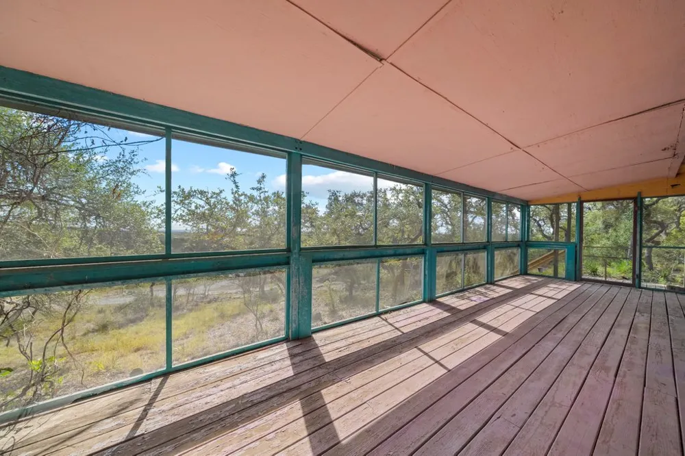 700 Rolling Hills Drive Wimberley, TX 78676