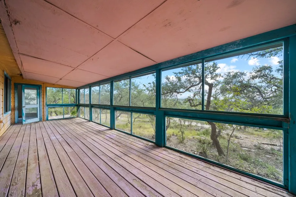700 Rolling Hills Drive Wimberley, TX 78676