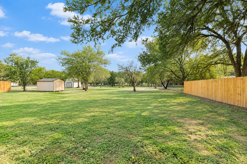 510 Maybrook Drive Buda, TX 78610