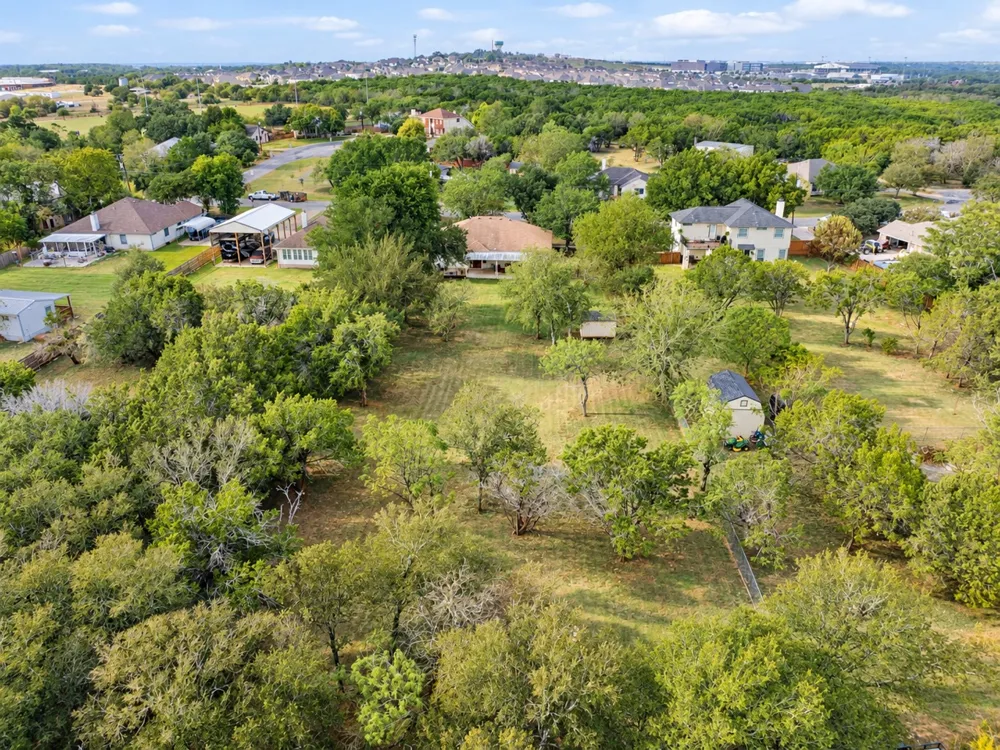 510 Maybrook Drive Buda, TX 78610