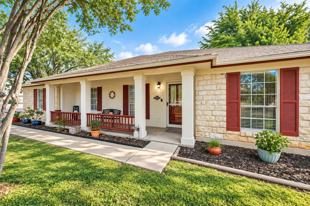 510 Maybrook Drive Buda, TX 78610