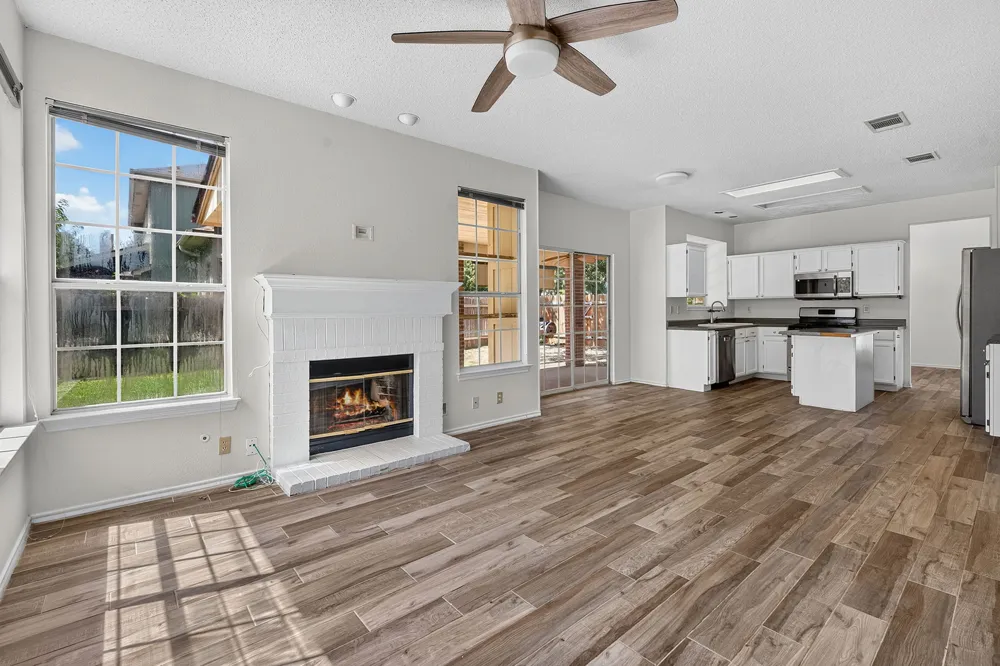 2721 Little Elm Trail Cedar Park, TX 78613