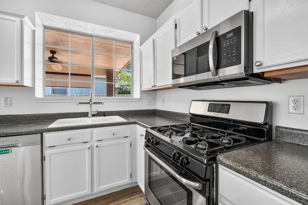 2721 Little Elm Trail Cedar Park, TX 78613