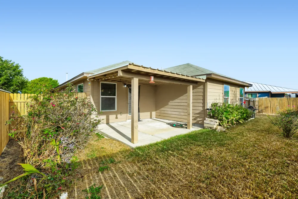 2404 Night Sky Cove Lockhart, TX 78644