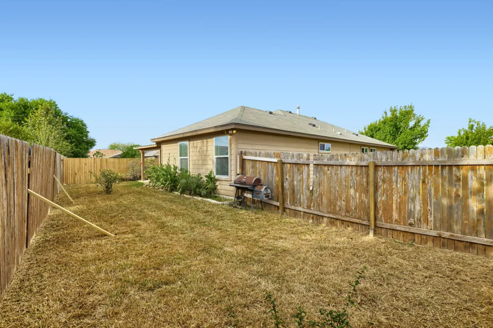 2404 Night Sky Cove Lockhart, TX 78644
