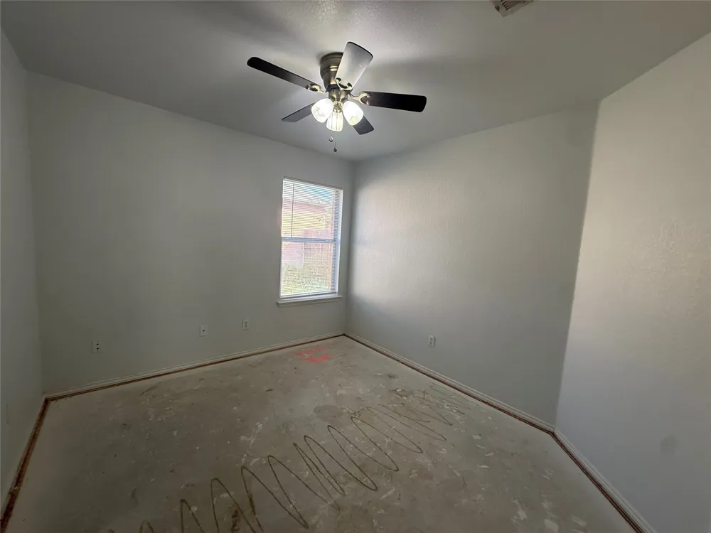 128 GRANT WAY Kyle, TX 78640