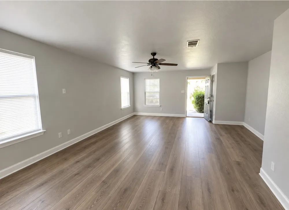 128 GRANT WAY Kyle, TX 78640