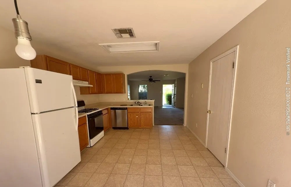 128 GRANT WAY Kyle, TX 78640